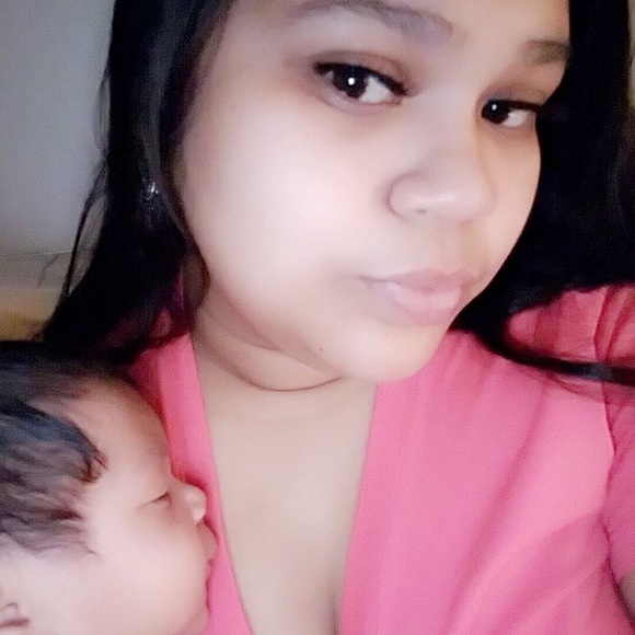 Meet your Posher, Angie - Picture 1 of 1